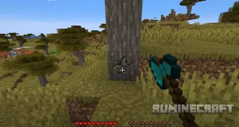 Процесс рубки дерева с модом Pandas Falling Trees